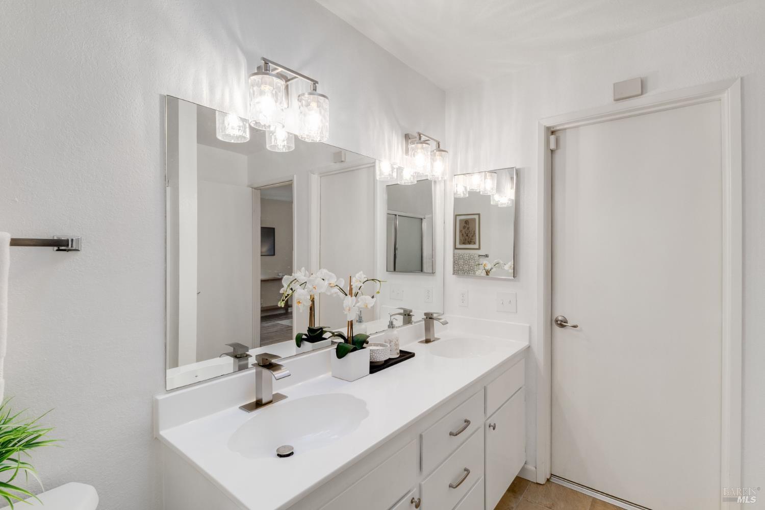 Detail Gallery Image 29 of 48 For 1474 London Cir, Benicia,  CA 94510 - 2 Beds | 2 Baths