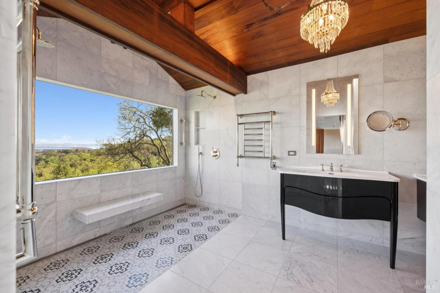 Detail Gallery Image 39 of 66 For 160 Crest Rd, Novato,  CA 94945 - 3 Beds | 3/2 Baths