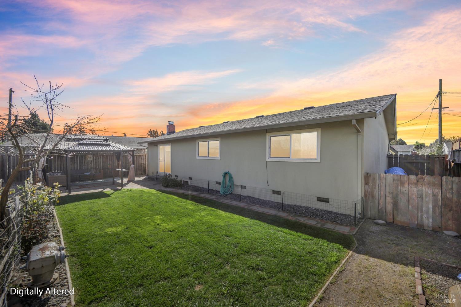 Detail Gallery Image 21 of 27 For 7070 Almond St, Rohnert Park,  CA 94928 - 3 Beds | 2 Baths