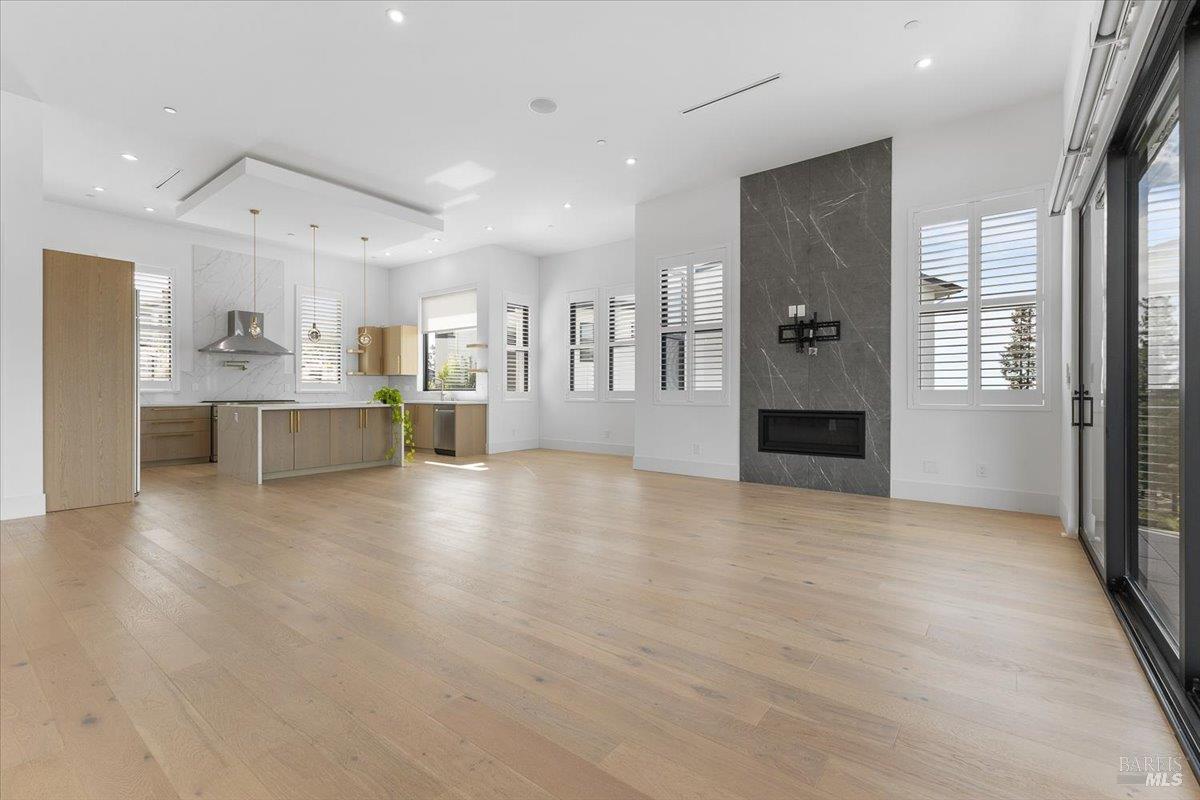 Detail Gallery Image 4 of 75 For 3623 Crescent Cir, Santa Rosa,  CA 95403 - 4 Beds | 5 Baths