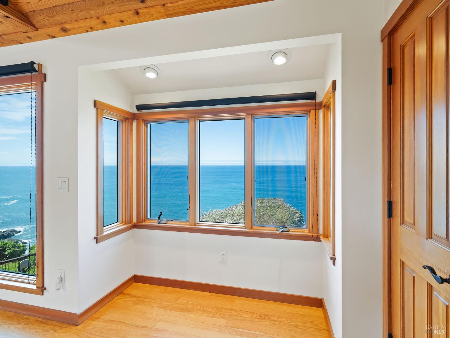 Detail Gallery Image 24 of 39 For 7400 S Highway 1 Unkn, Elk,  CA 95432 - 3 Beds | 3 Baths