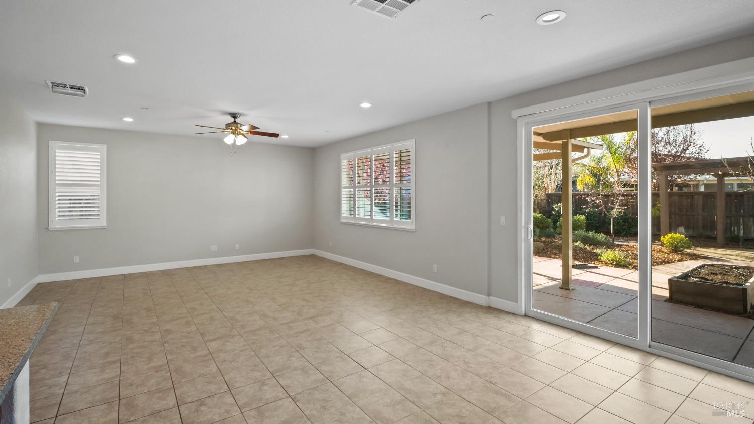 Detail Gallery Image 9 of 66 For 478 Sawyer Dr, Vacaville,  CA 95687 - 4 Beds | 3 Baths