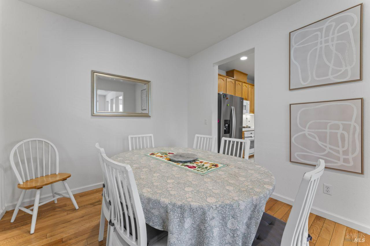 Detail Gallery Image 8 of 25 For 865 Citation Ct, Napa,  CA 94559 - 3 Beds | 2/1 Baths