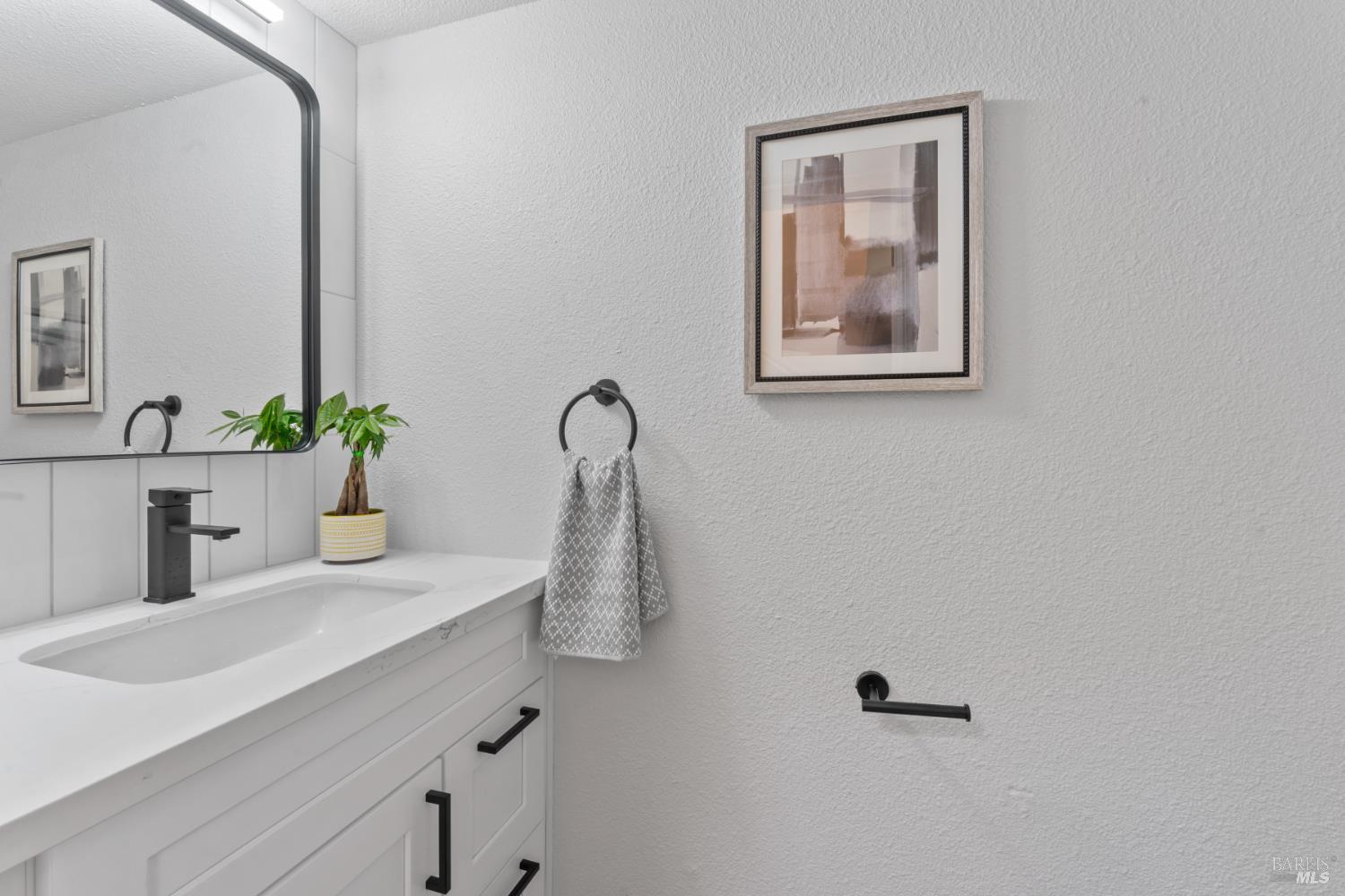 Detail Gallery Image 71 of 88 For 1661 Fairfield Ave, Fairfield,  CA 94533 - 3 Beds | 2/1 Baths