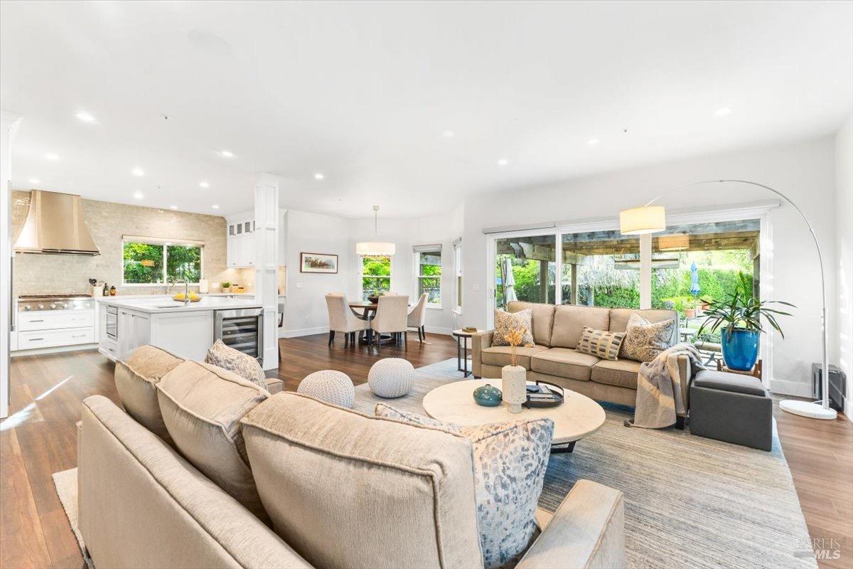 Detail Gallery Image 23 of 96 For 433 Tee Ct, Healdsburg,  CA 95448 - 4 Beds | 3/1 Baths