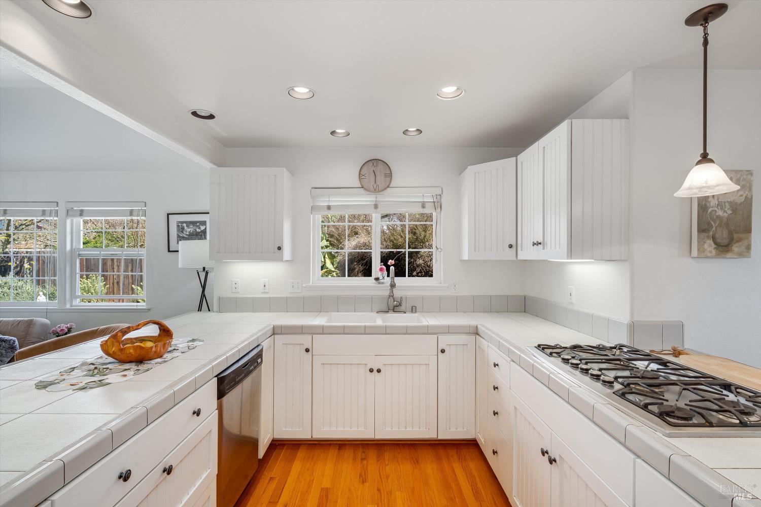 Detail Gallery Image 13 of 30 For 1911 Emerald Dr, Calistoga,  CA 94515 - 3 Beds | 2 Baths