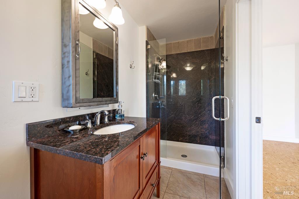 Detail Gallery Image 25 of 39 For 801 Samantha Ct, Healdsburg,  CA 95448 - 5 Beds | 4 Baths