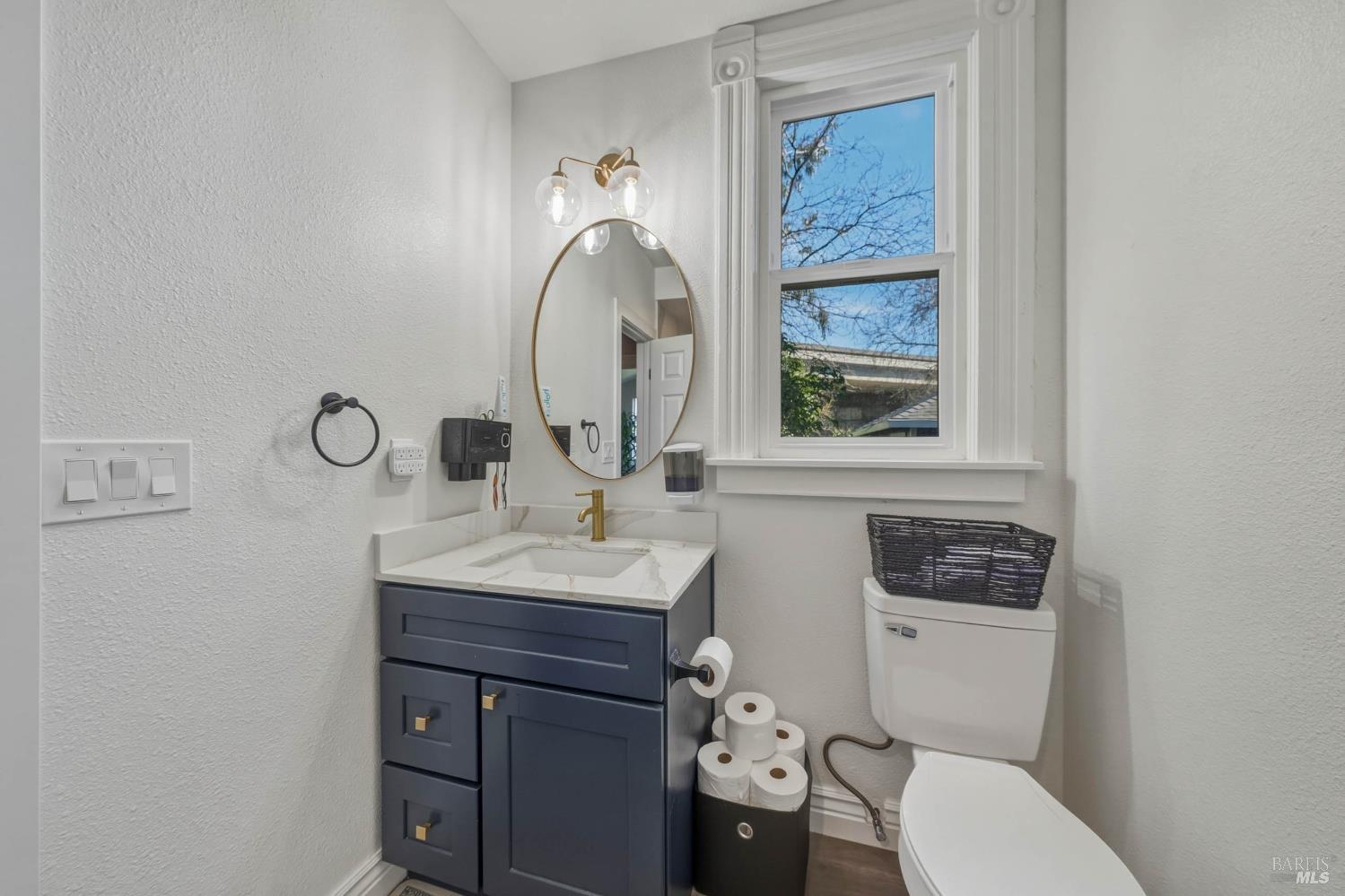Detail Gallery Image 16 of 33 For 107 Sebastopol Ave, Santa Rosa,  CA 95407 - 4 Beds | 3/1 Baths
