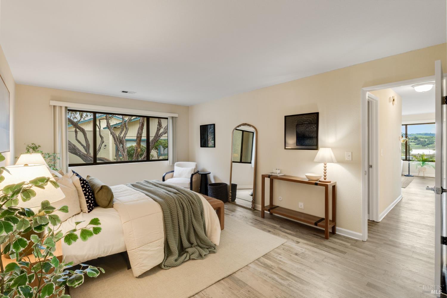 Detail Gallery Image 25 of 48 For 1474 London Cir, Benicia,  CA 94510 - 2 Beds | 2 Baths