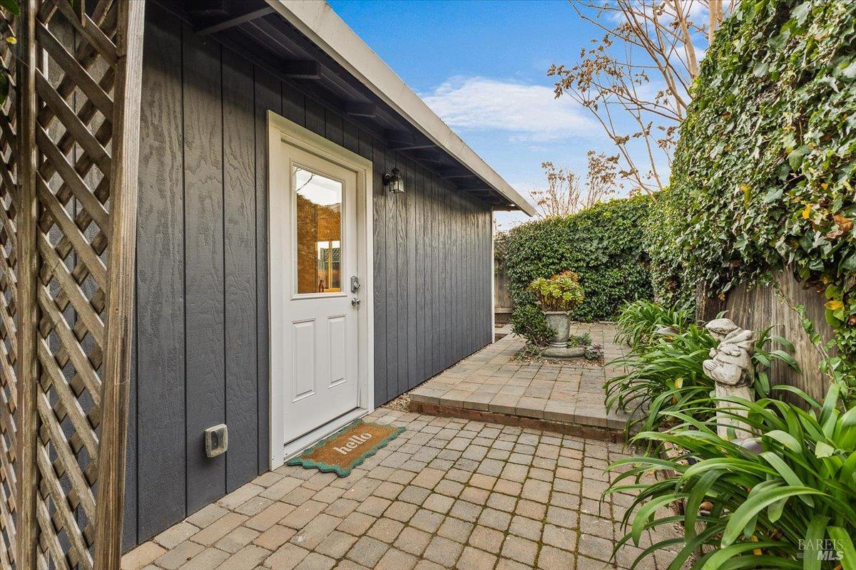 Detail Gallery Image 15 of 36 For 75 Ca-128 Hwy, Geyserville,  CA 95441 - 3 Beds | 2 Baths