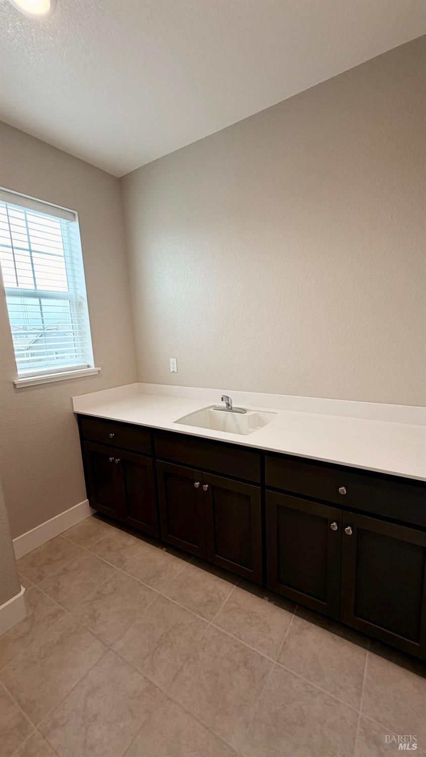 Detail Gallery Image 32 of 49 For 1548 Nightfall Ln, Fairfield,  CA 94533 - 5 Beds | 4 Baths