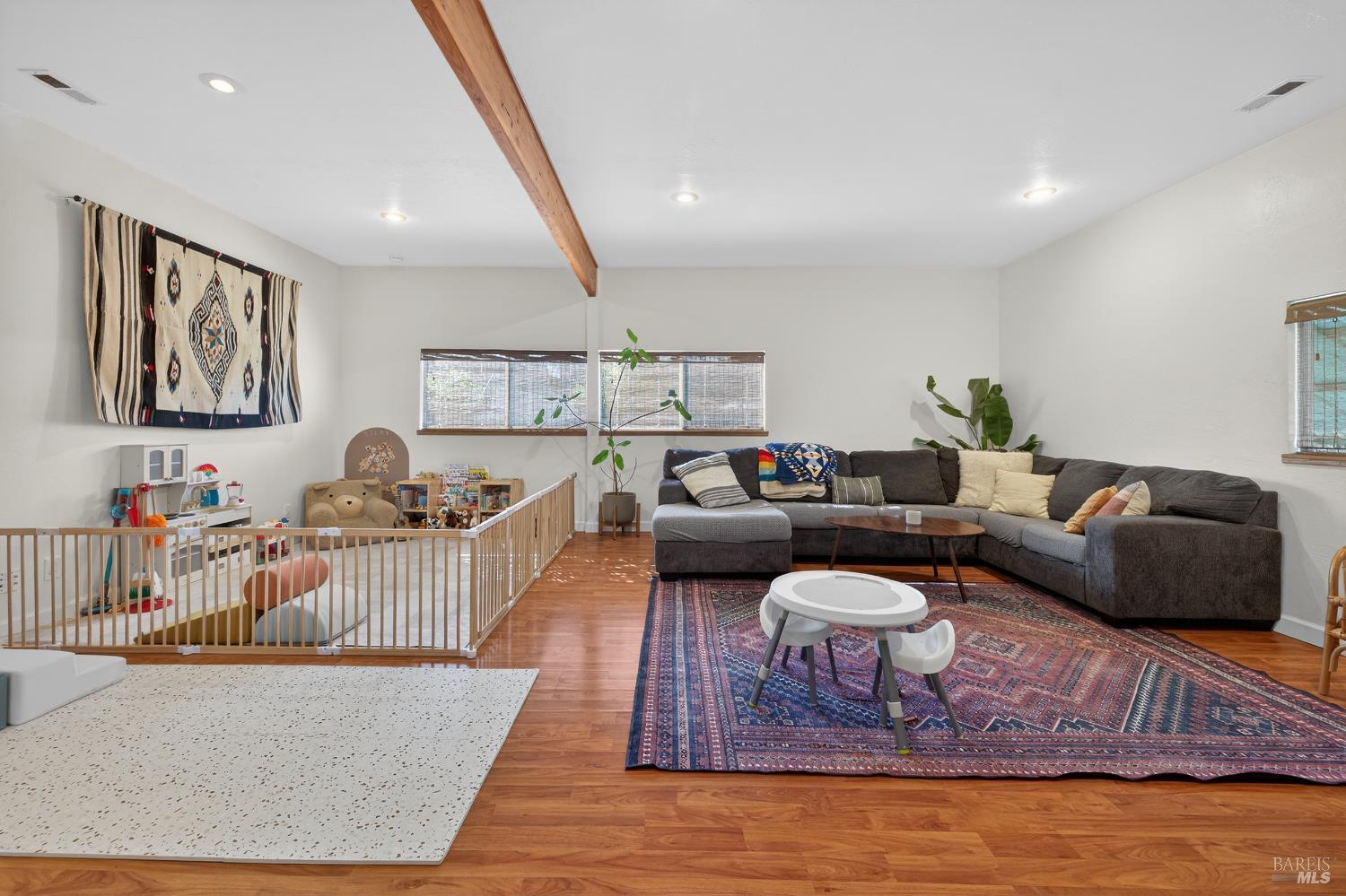 Detail Gallery Image 18 of 51 For 445 Marshall Ave, Petaluma,  CA 94952 - 3 Beds | 2 Baths