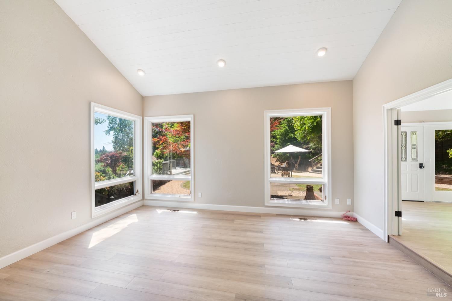 Detail Gallery Image 28 of 74 For 1275 Summit Lake Dr, Angwin,  CA 94508 - 4 Beds | 3/1 Baths