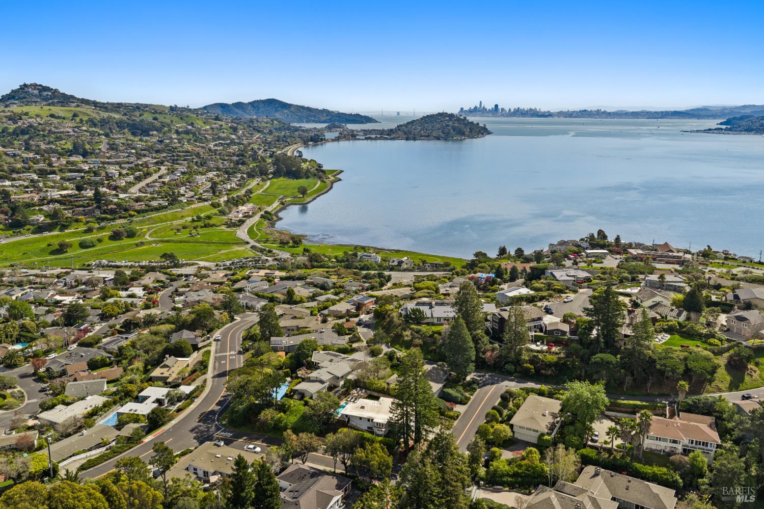 Detail Gallery Image 51 of 55 For 34 Southridge Dr, Tiburon,  CA 94920 - 4 Beds | 3/1 Baths