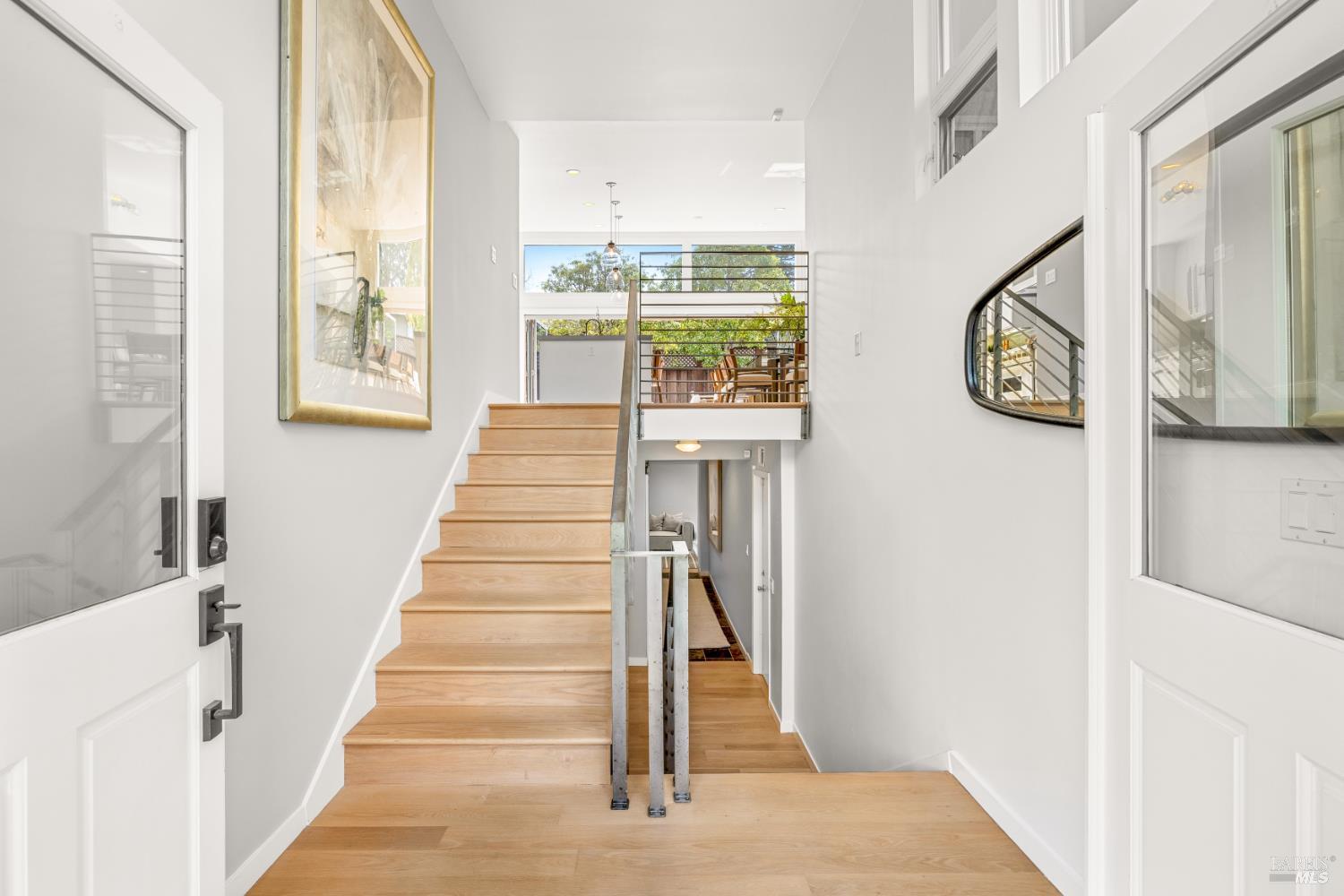 Detail Gallery Image 4 of 55 For 34 Southridge Dr, Tiburon,  CA 94920 - 4 Beds | 3/1 Baths