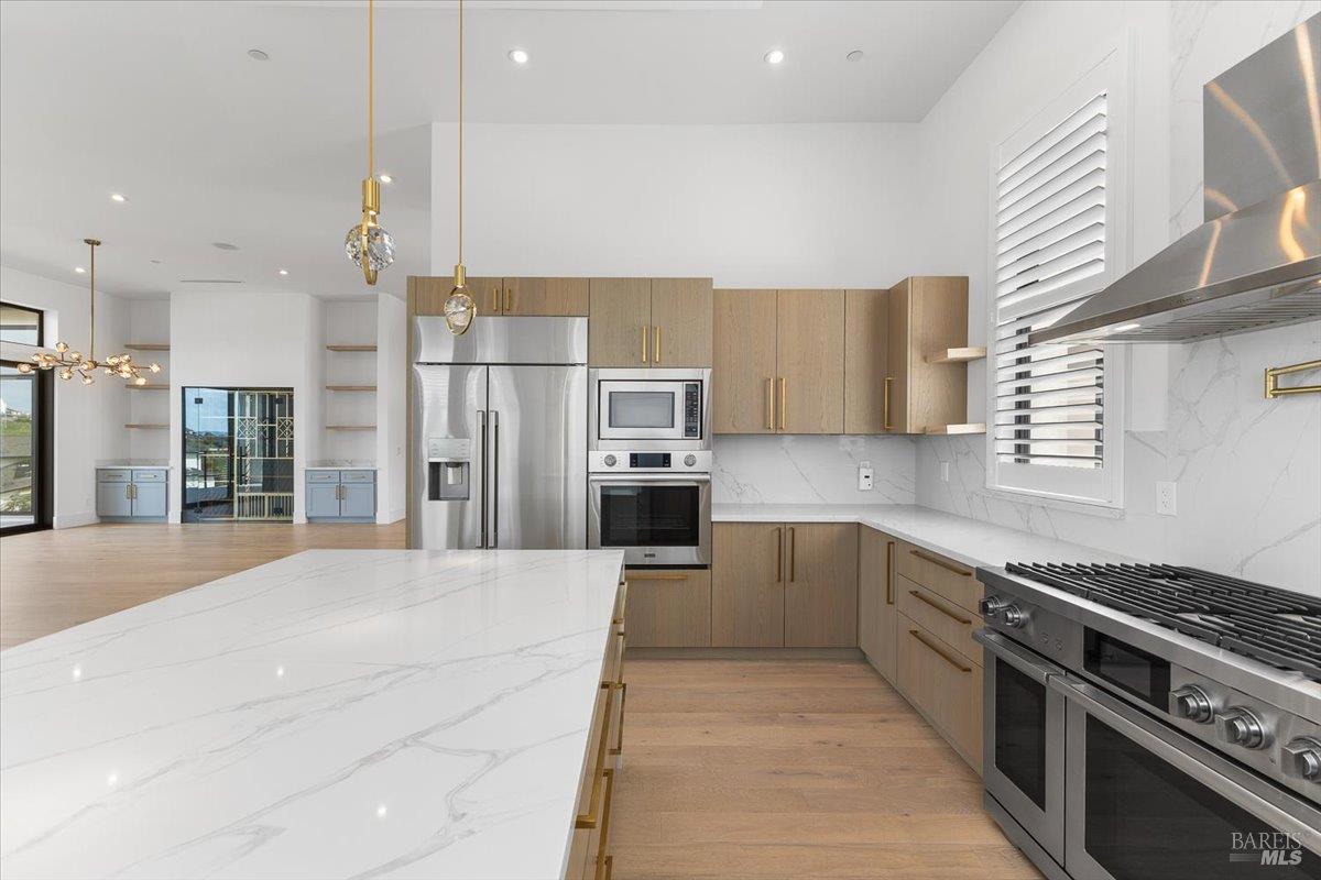 Detail Gallery Image 20 of 75 For 3623 Crescent Cir, Santa Rosa,  CA 95403 - 4 Beds | 5 Baths