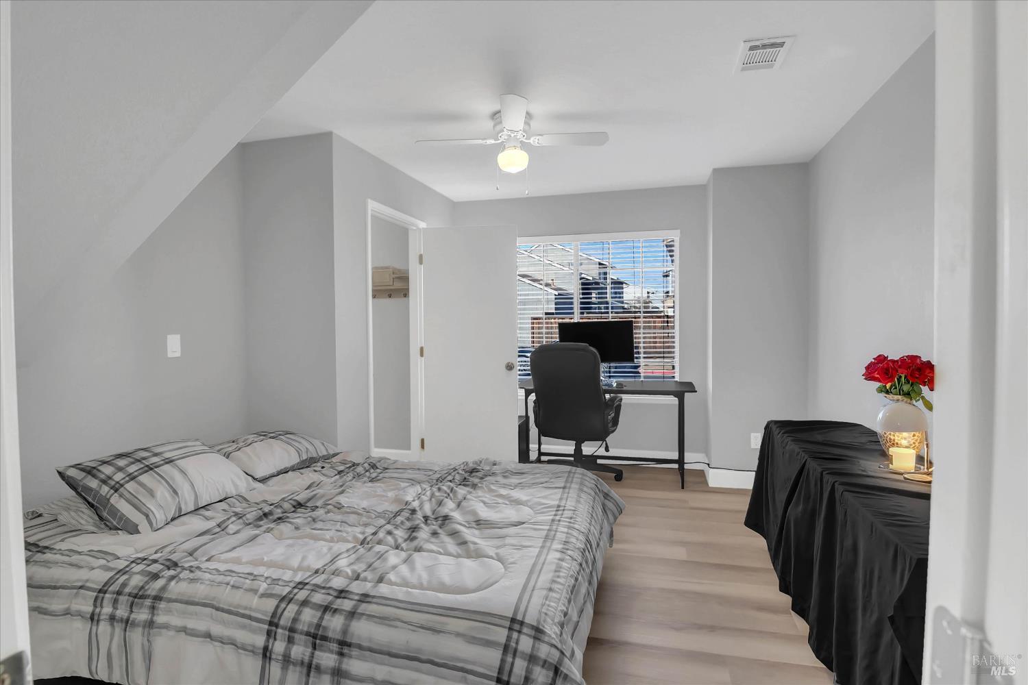 Detail Gallery Image 23 of 49 For 633 Country Ln, Oakley,  CA 94561 - 4 Beds | 2/1 Baths