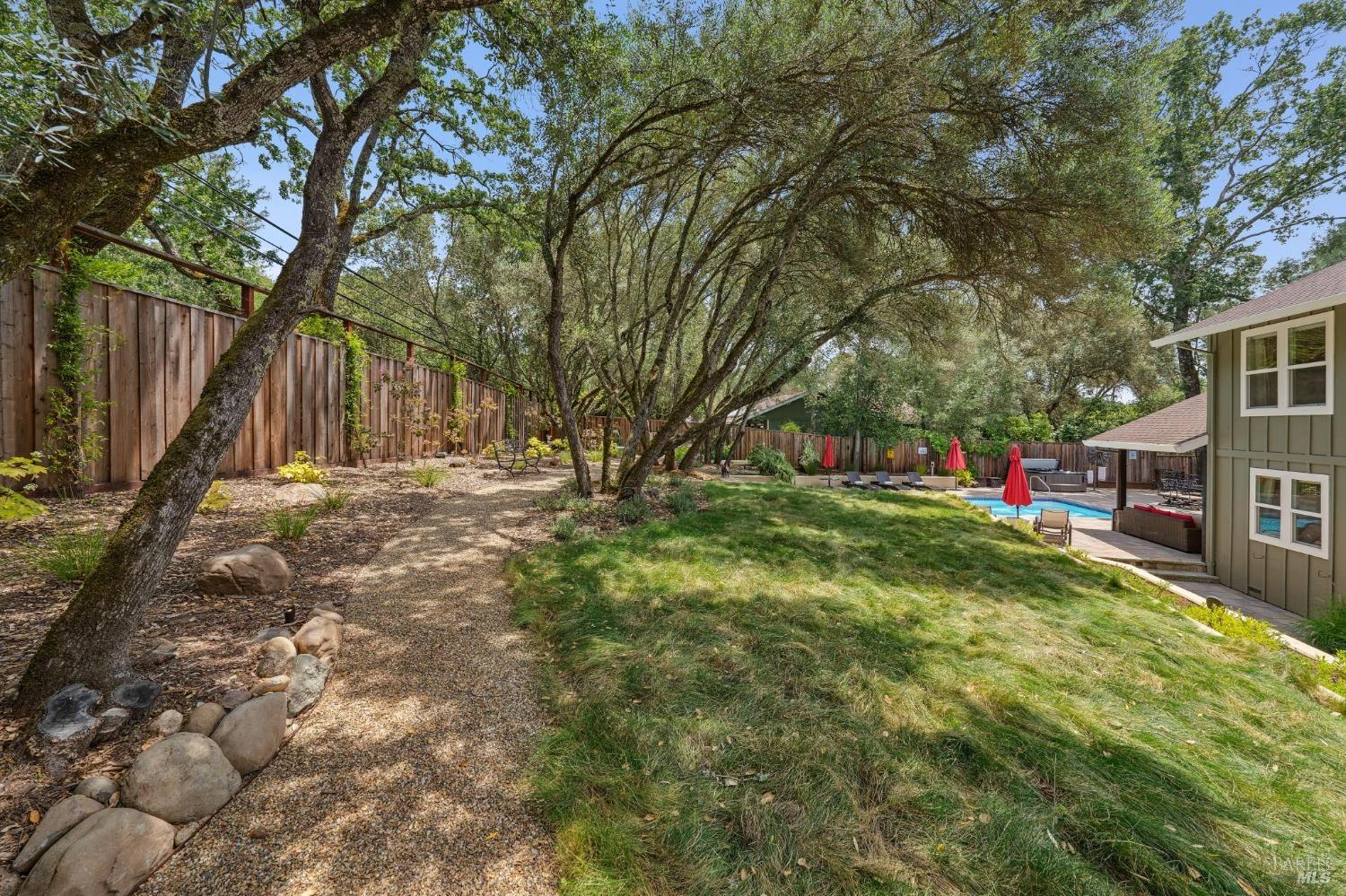 Detail Gallery Image 31 of 43 For 4880 Warm Springs Rd, Glen Ellen,  CA 95442 - 5 Beds | 3/1 Baths