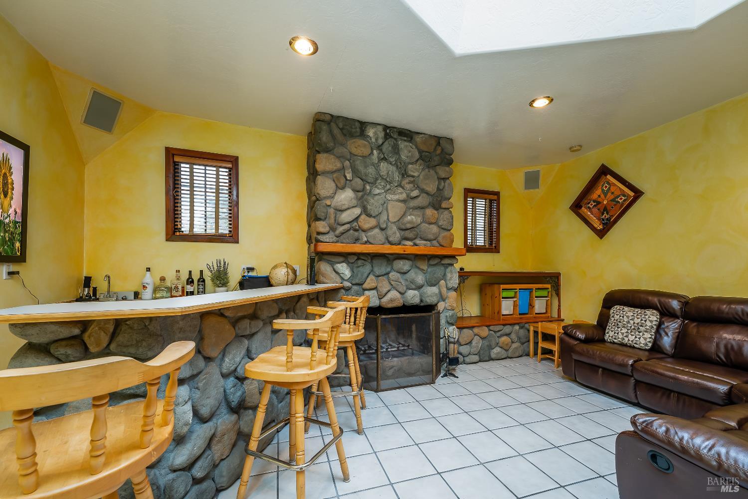 Detail Gallery Image 21 of 34 For 1096 W Standley St, Ukiah,  CA 95482 - 3 Beds | 3 Baths