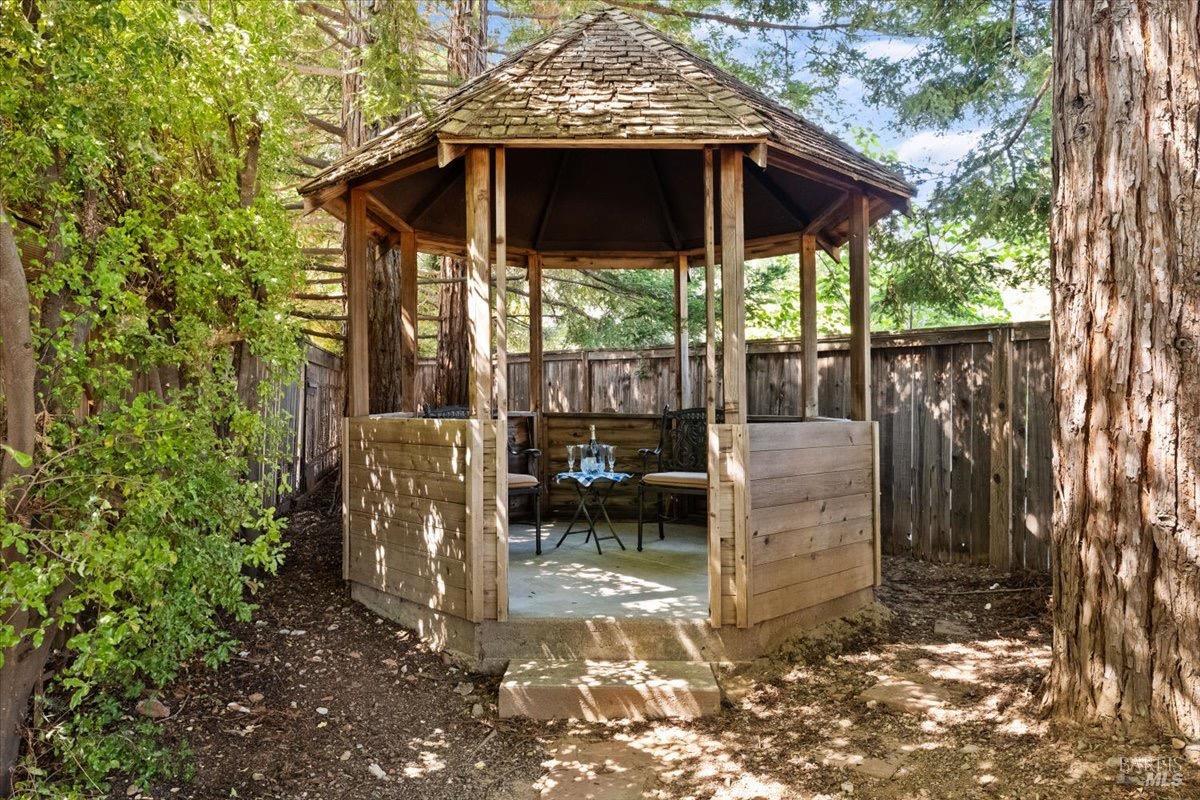 Detail Gallery Image 96 of 96 For 433 Tee Ct, Healdsburg,  CA 95448 - 4 Beds | 3/1 Baths