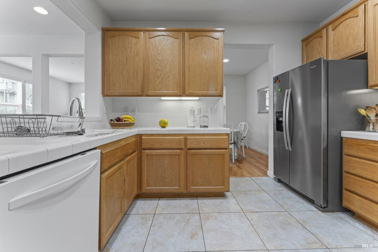 Detail Gallery Image 10 of 25 For 865 Citation Ct, Napa,  CA 94559 - 3 Beds | 2/1 Baths