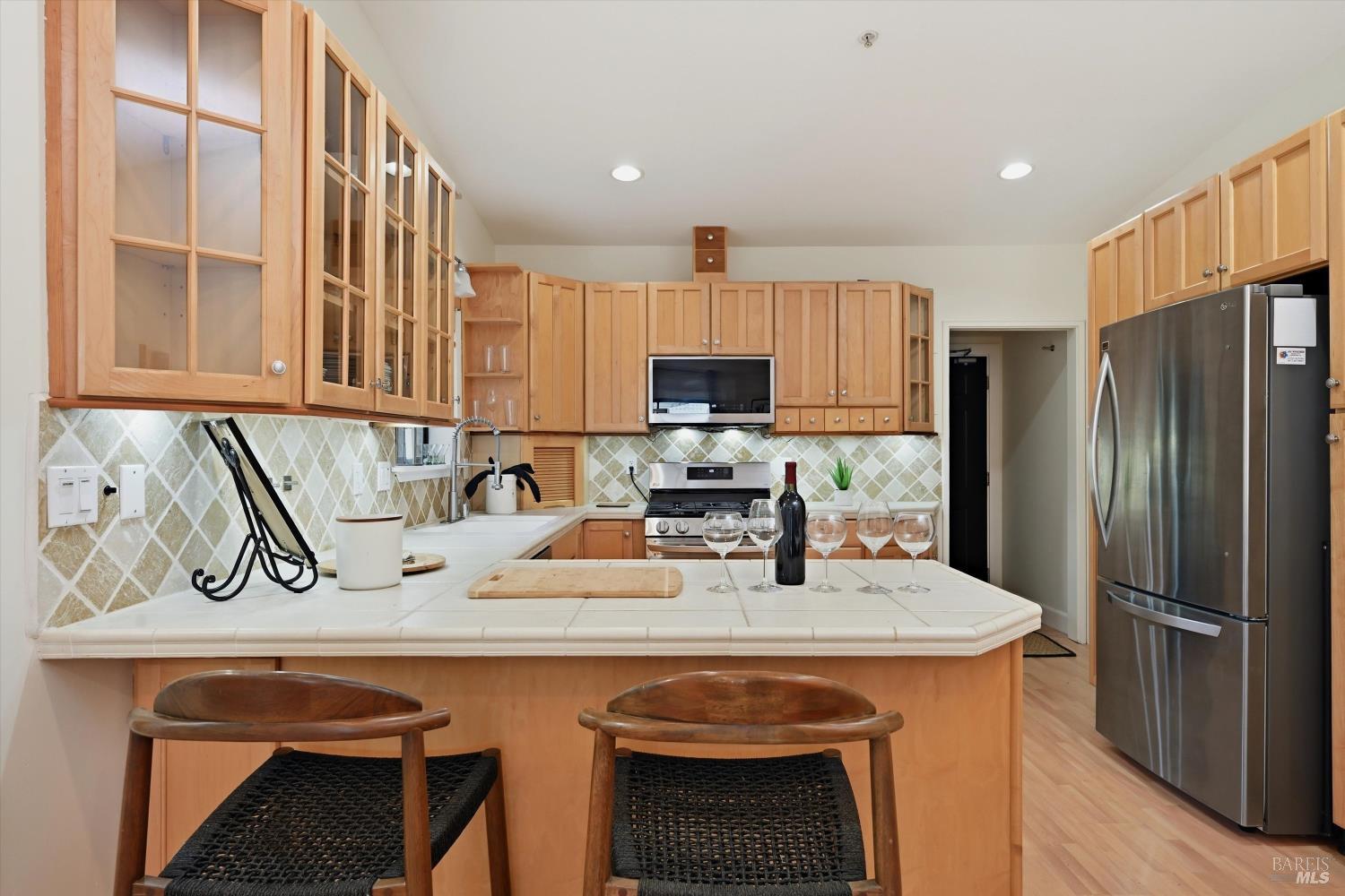 Detail Gallery Image 4 of 32 For 29 Vanessa Ct, Napa,  CA 94558 - 2 Beds | 2 Baths