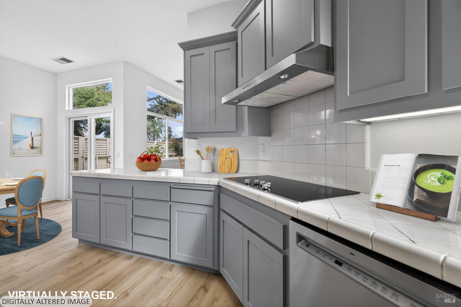 Detail Gallery Image 7 of 65 For 6539 Pine Valley Dr, Santa Rosa,  CA 95409 - 3 Beds | 2 Baths