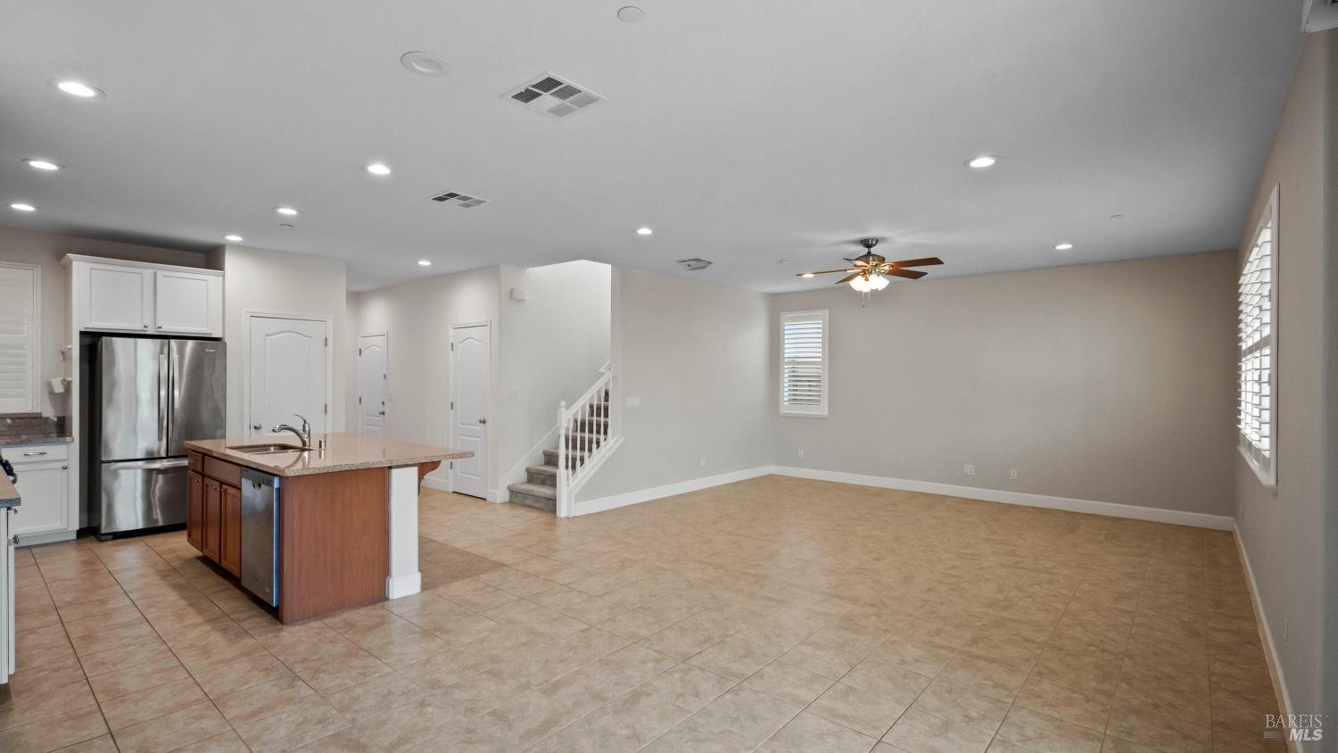 Detail Gallery Image 10 of 66 For 478 Sawyer Dr, Vacaville,  CA 95687 - 4 Beds | 3 Baths