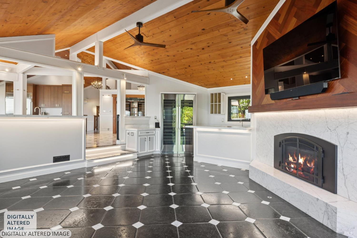 Detail Gallery Image 28 of 66 For 160 Crest Rd, Novato,  CA 94945 - 3 Beds | 3/2 Baths