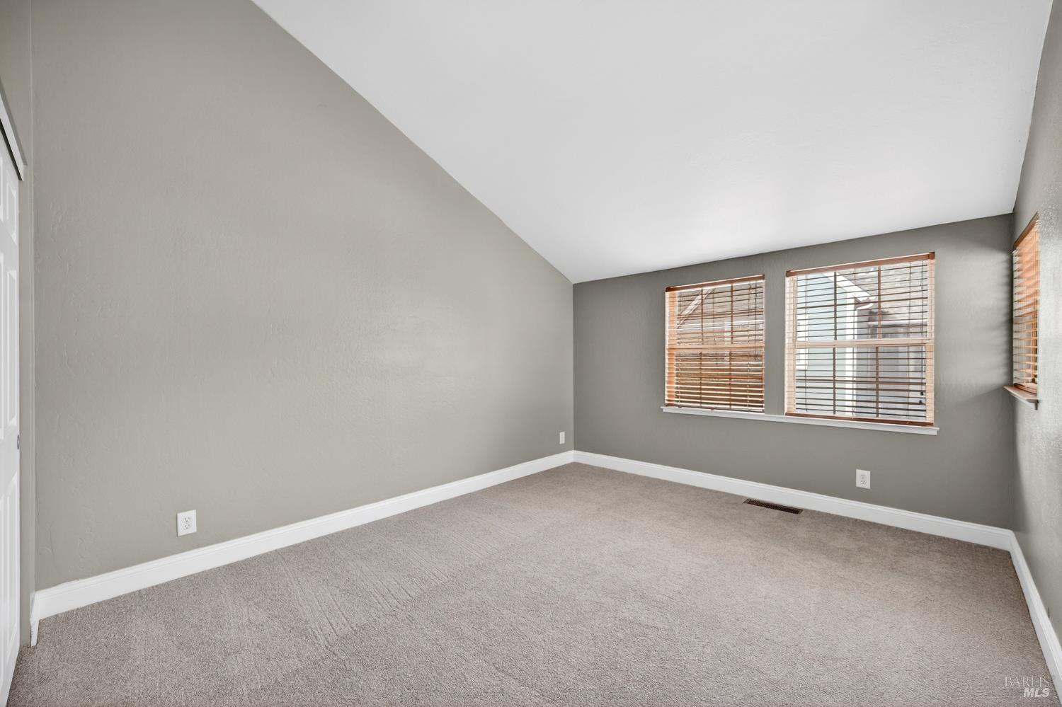 Detail Gallery Image 24 of 37 For 195 E B St, Benicia,  CA 94510 - 3 Beds | 2/1 Baths