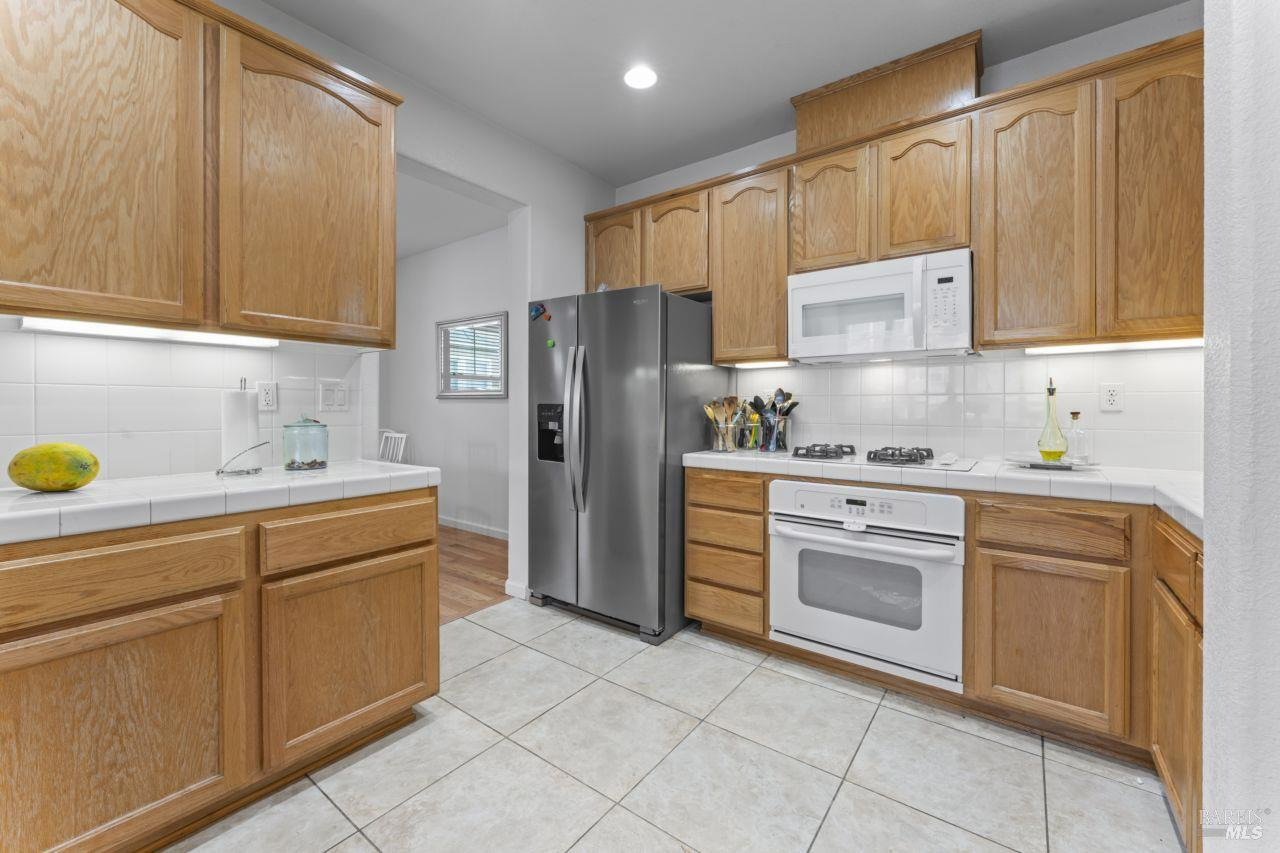 Detail Gallery Image 9 of 25 For 865 Citation Ct, Napa,  CA 94559 - 3 Beds | 2/1 Baths