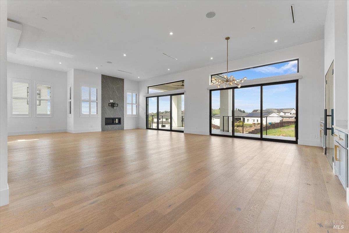 Detail Gallery Image 3 of 75 For 3623 Crescent Cir, Santa Rosa,  CA 95403 - 4 Beds | 5 Baths