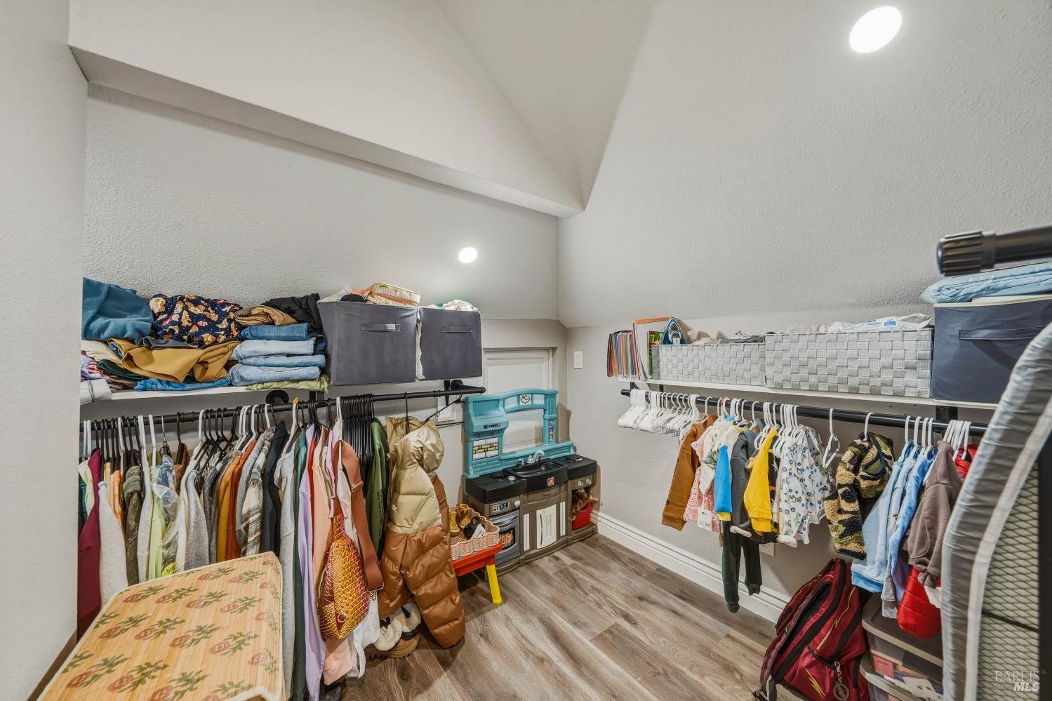 Detail Gallery Image 26 of 33 For 107 Sebastopol Ave, Santa Rosa,  CA 95407 - 4 Beds | 3/1 Baths