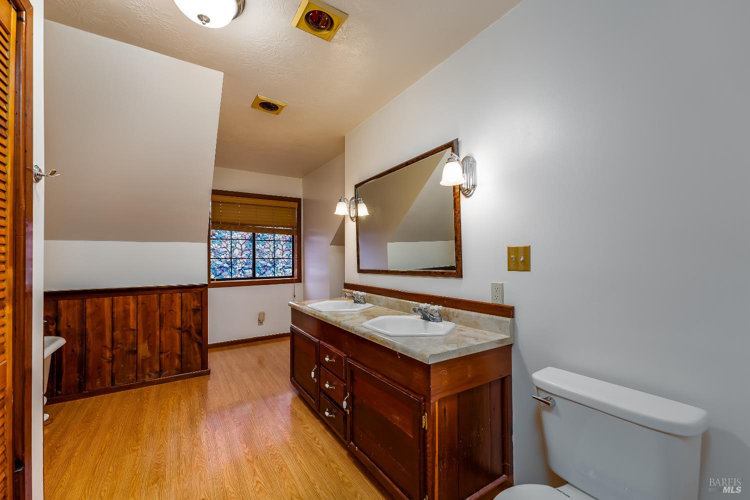 Detail Gallery Image 25 of 34 For 1096 W Standley St, Ukiah,  CA 95482 - 3 Beds | 3 Baths