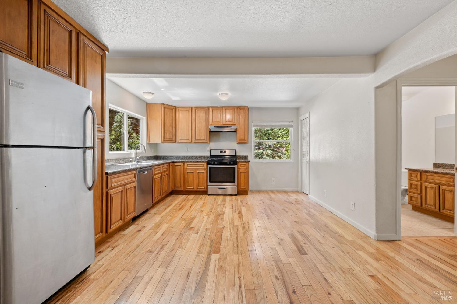 Detail Gallery Image 7 of 28 For 14446 Old Cazadero Rd, Guerneville,  CA 95446 - 6 Beds | 3 Baths