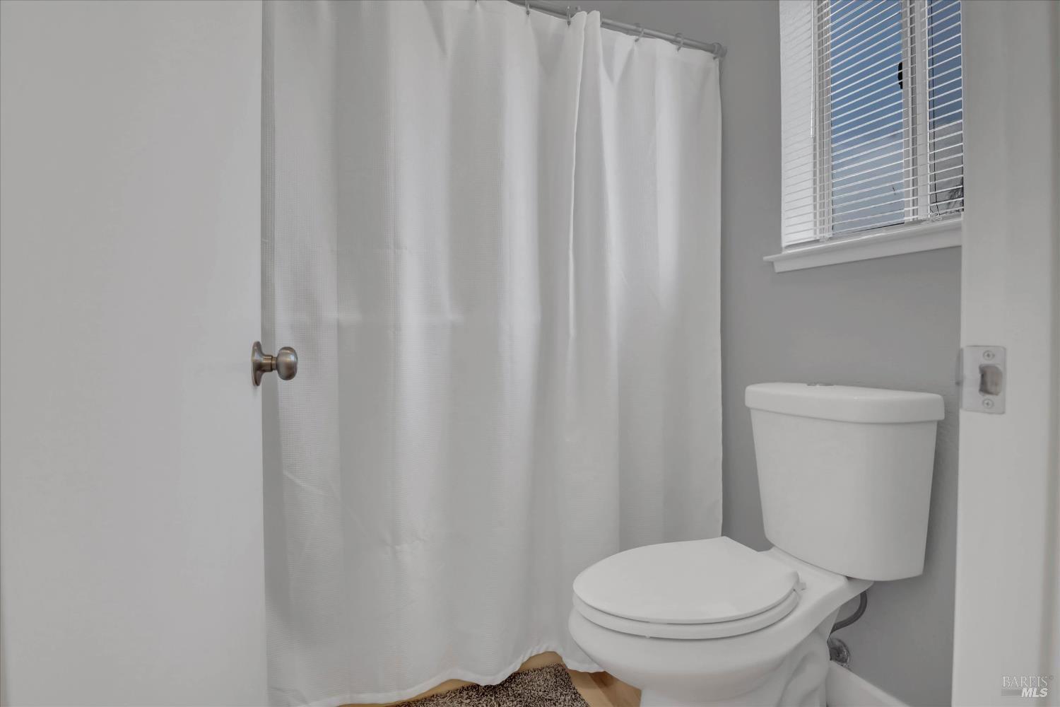 Detail Gallery Image 19 of 49 For 633 Country Ln, Oakley,  CA 94561 - 4 Beds | 2/1 Baths