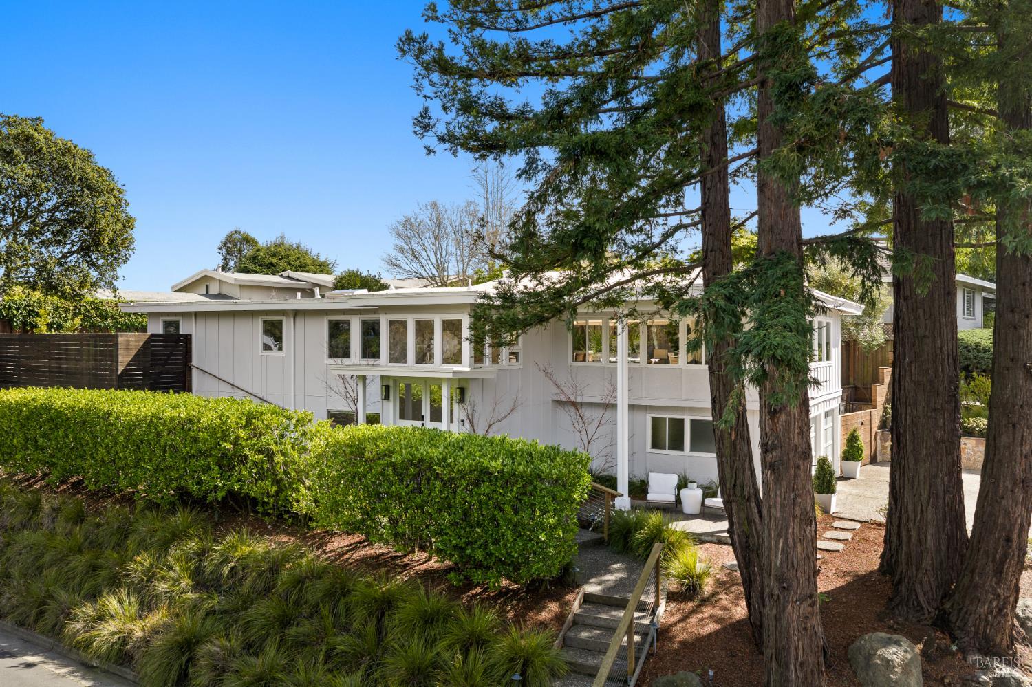 Detail Gallery Image 52 of 55 For 34 Southridge Dr, Tiburon,  CA 94920 - 4 Beds | 3/1 Baths