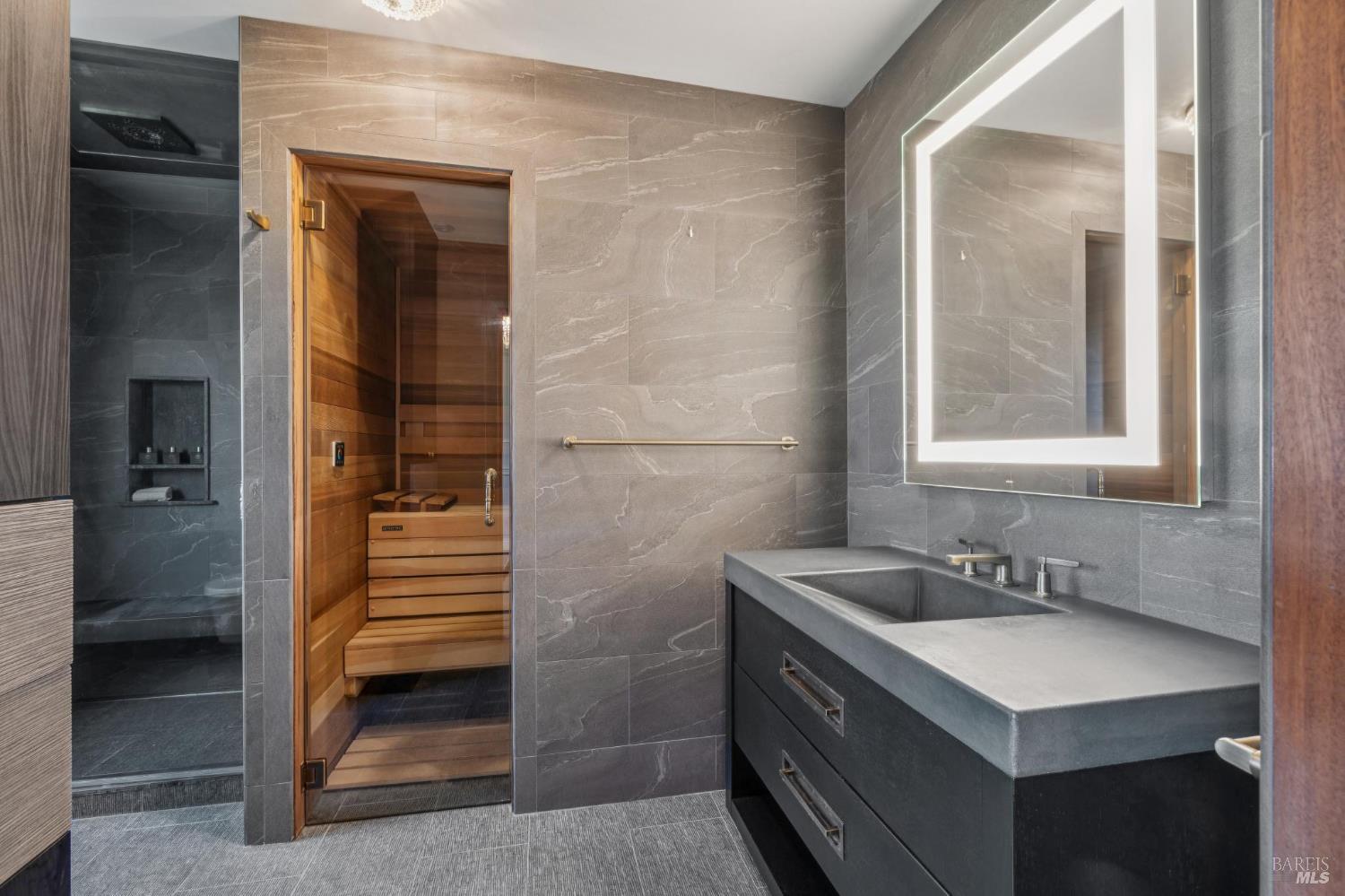 Detail Gallery Image 45 of 66 For 160 Crest Rd, Novato,  CA 94945 - 3 Beds | 3/2 Baths