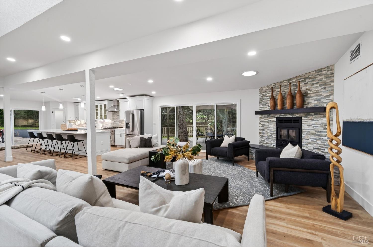 Detail Gallery Image 11 of 69 For 3534 Spurs Trl, American Canyon,  CA 94503 - 4 Beds | 2 Baths