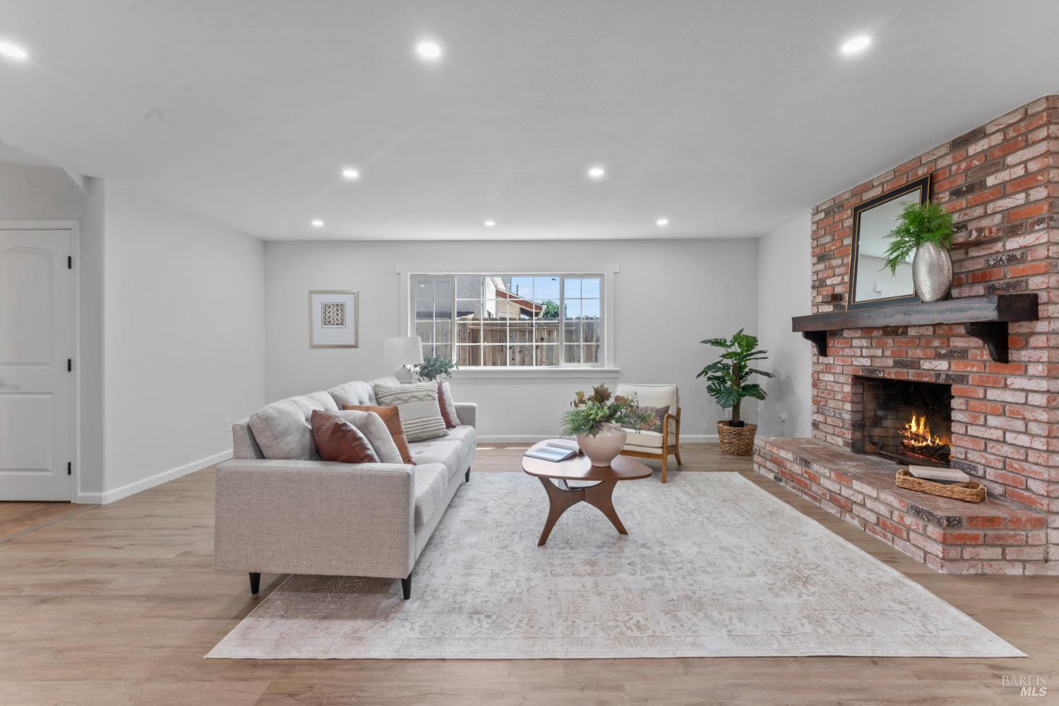 Detail Gallery Image 69 of 88 For 1661 Fairfield Ave, Fairfield,  CA 94533 - 3 Beds | 2/1 Baths