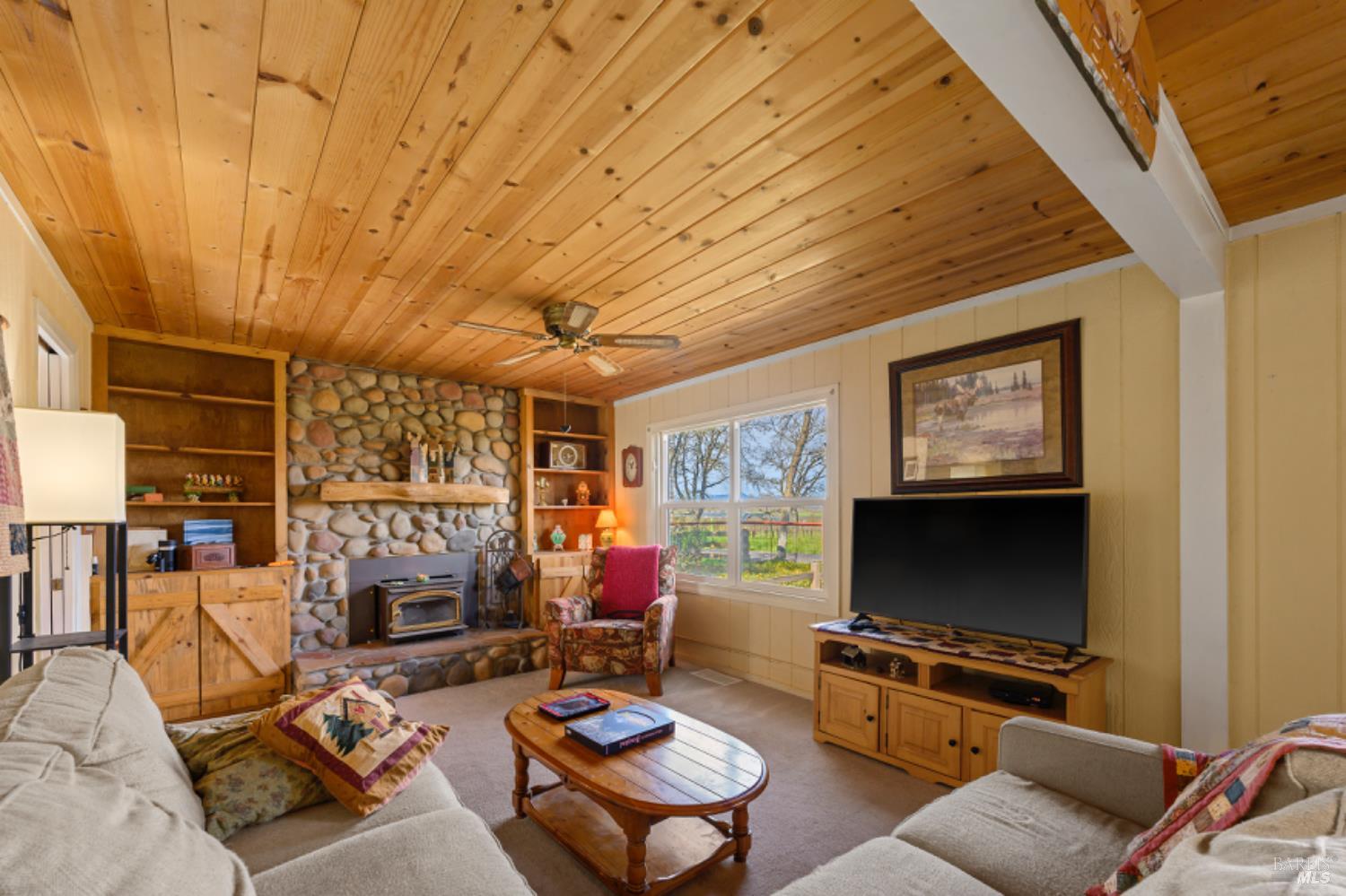 Detail Gallery Image 8 of 40 For 5454 Hall Rd, Santa Rosa,  CA 95401 - 3 Beds | 1/1 Baths