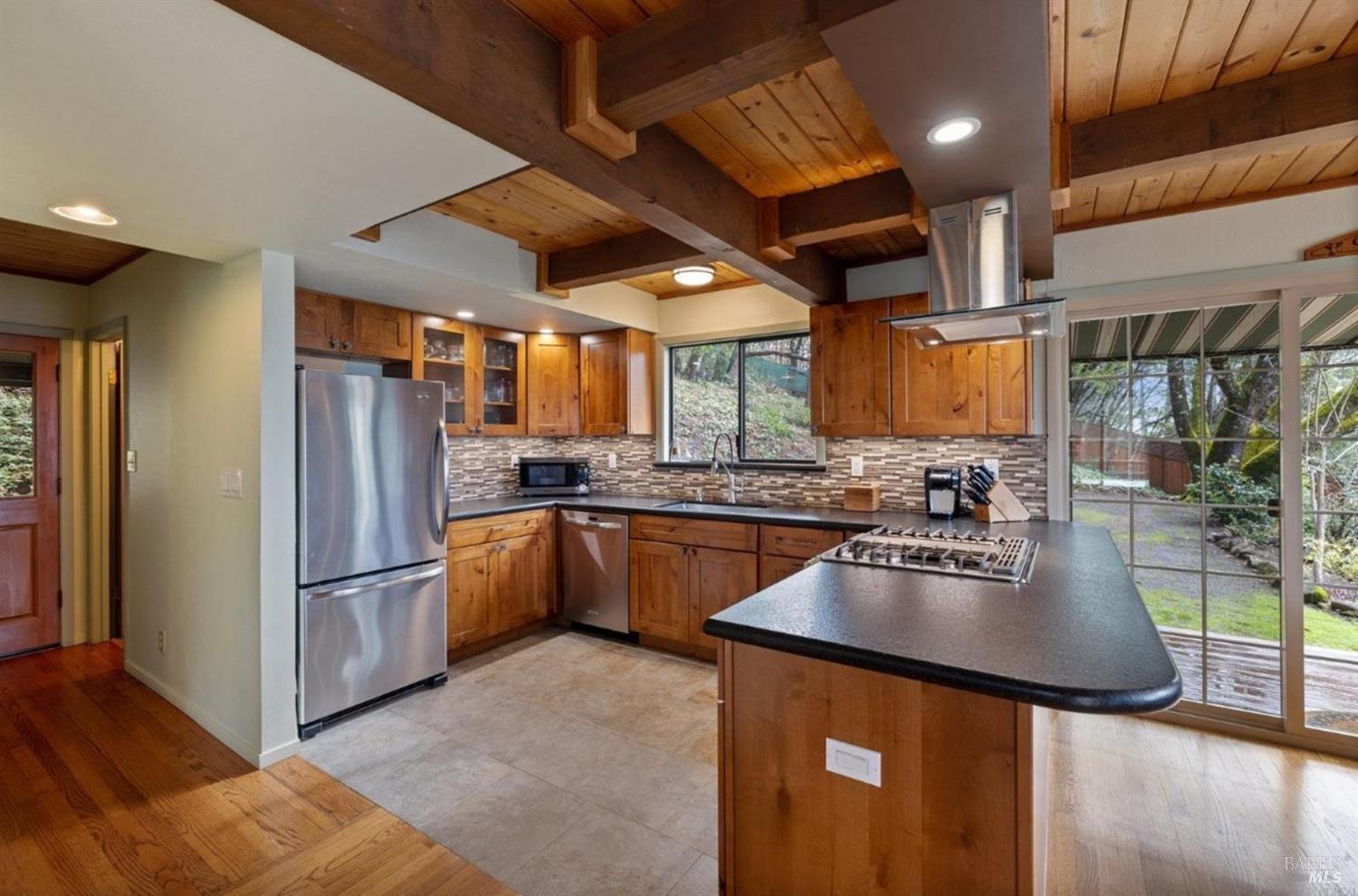 Detail Gallery Image 7 of 51 For 4405 Lake County Hwy, Calistoga,  CA 94515 - 3 Beds | 2 Baths