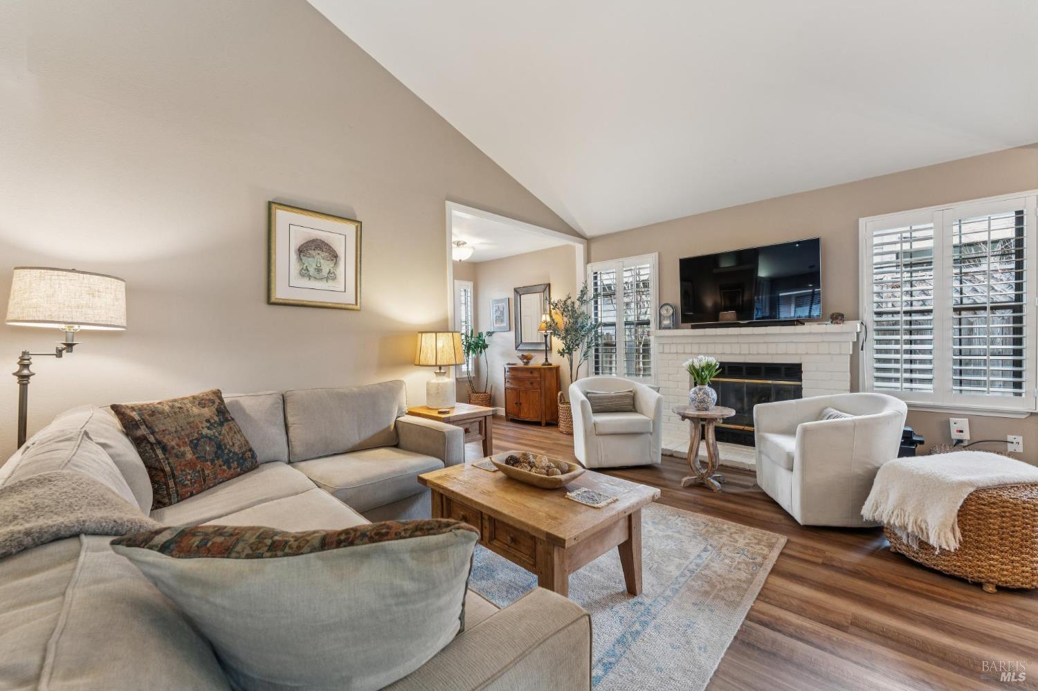 Detail Gallery Image 6 of 32 For 1239 Herbazal St, Sonoma,  CA 95476 - 2 Beds | 2 Baths