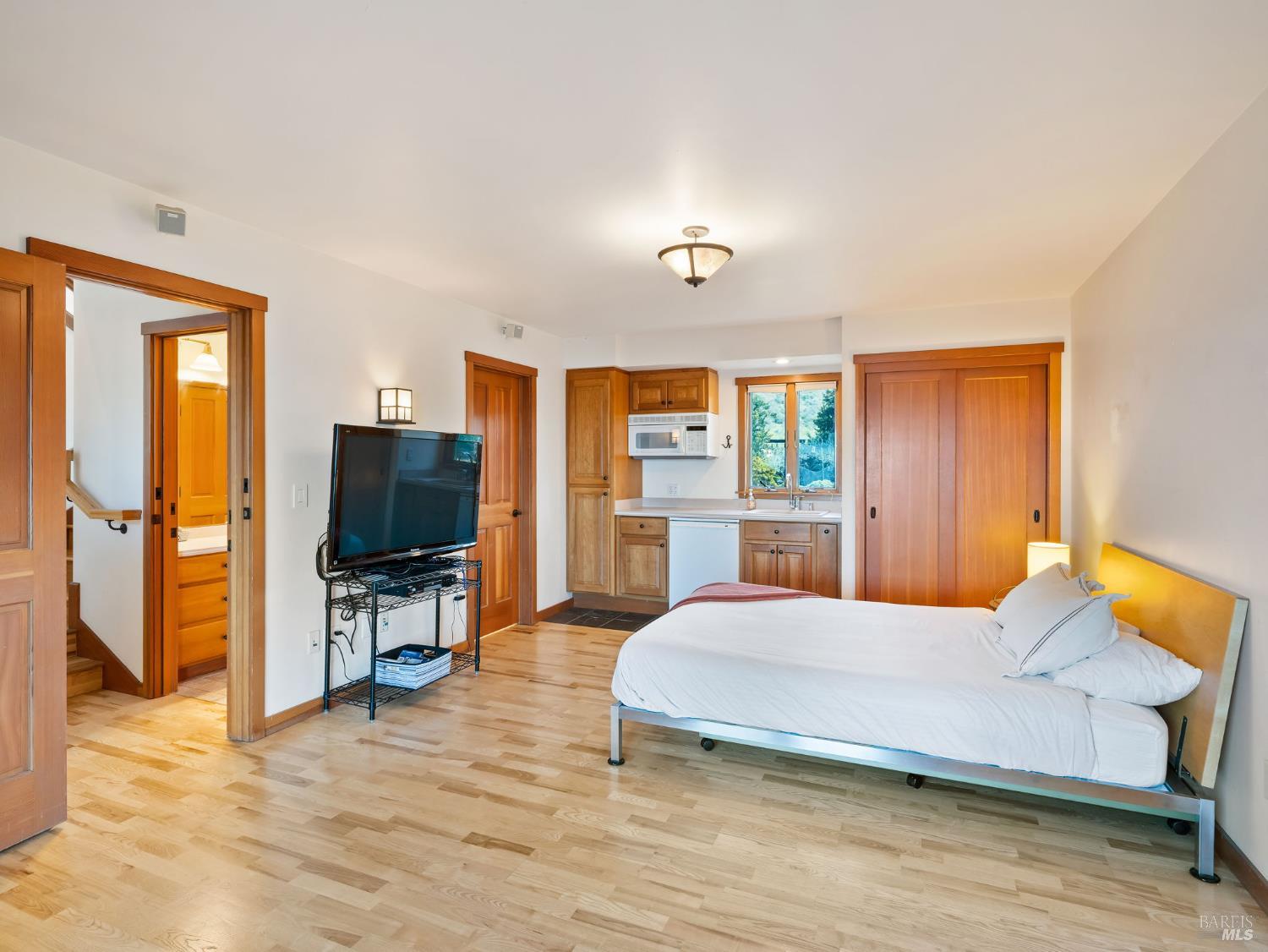 Detail Gallery Image 13 of 39 For 7400 S Highway 1 Unkn, Elk,  CA 95432 - 3 Beds | 3 Baths