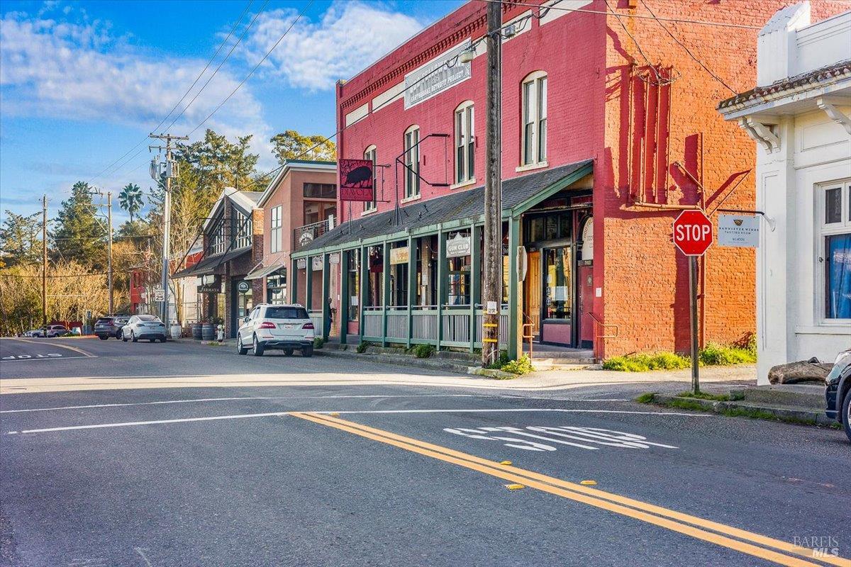 Detail Gallery Image 29 of 36 For 75 Ca-128 Hwy, Geyserville,  CA 95441 - 3 Beds | 2 Baths