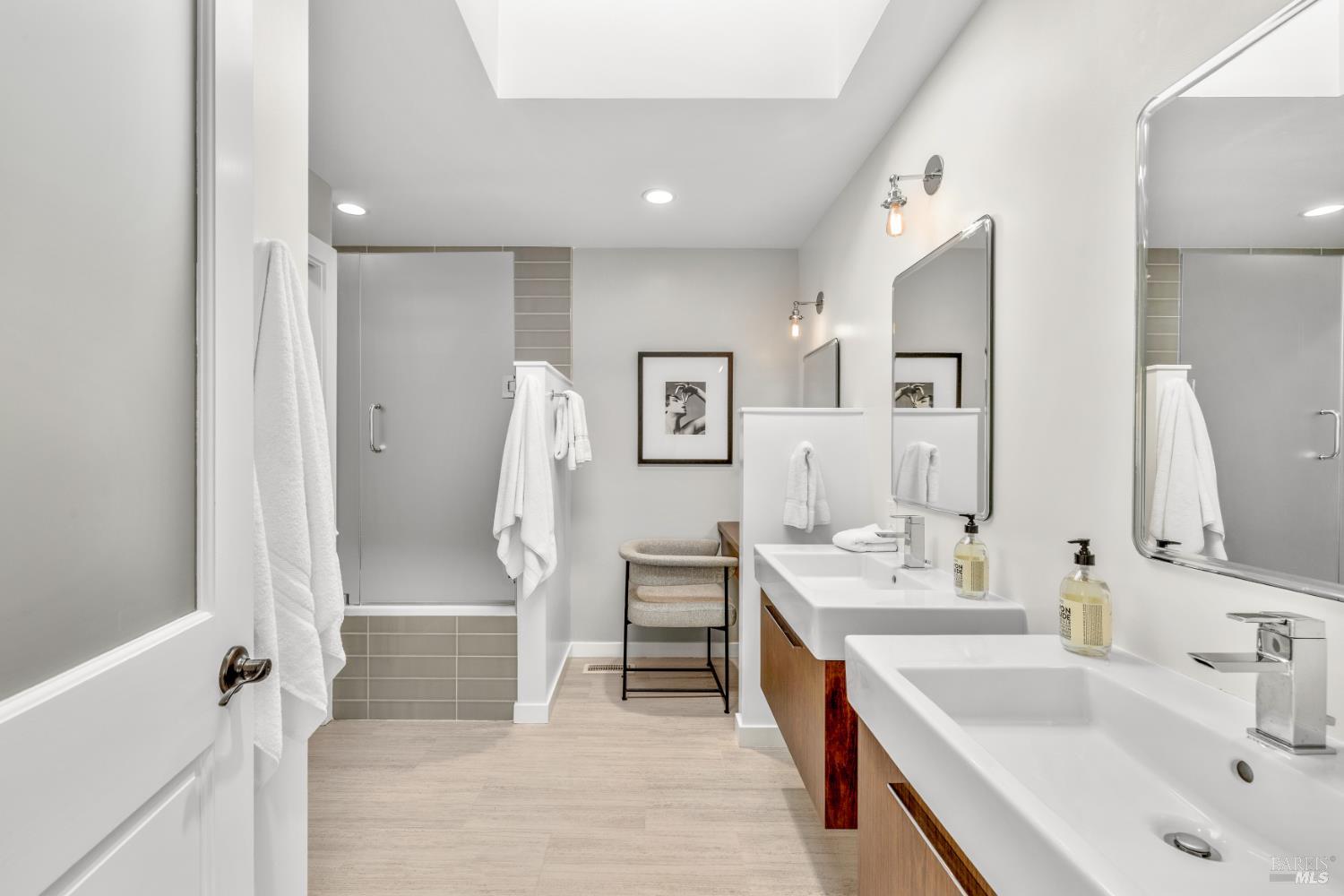 Detail Gallery Image 31 of 55 For 34 Southridge Dr, Tiburon,  CA 94920 - 4 Beds | 3/1 Baths