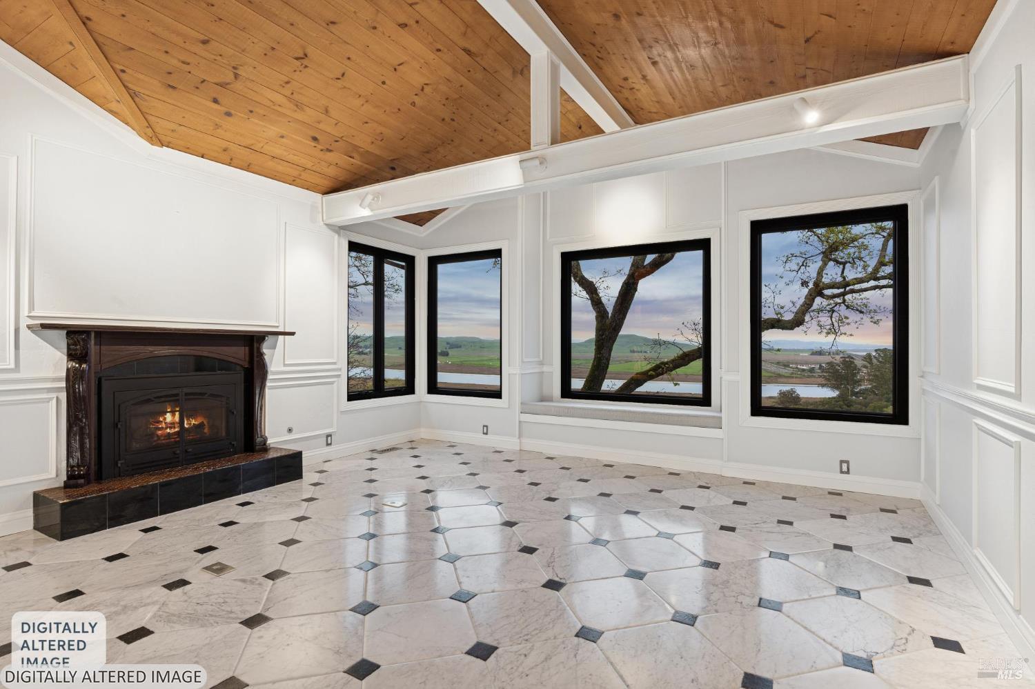 Detail Gallery Image 10 of 66 For 160 Crest Rd, Novato,  CA 94945 - 3 Beds | 3/2 Baths