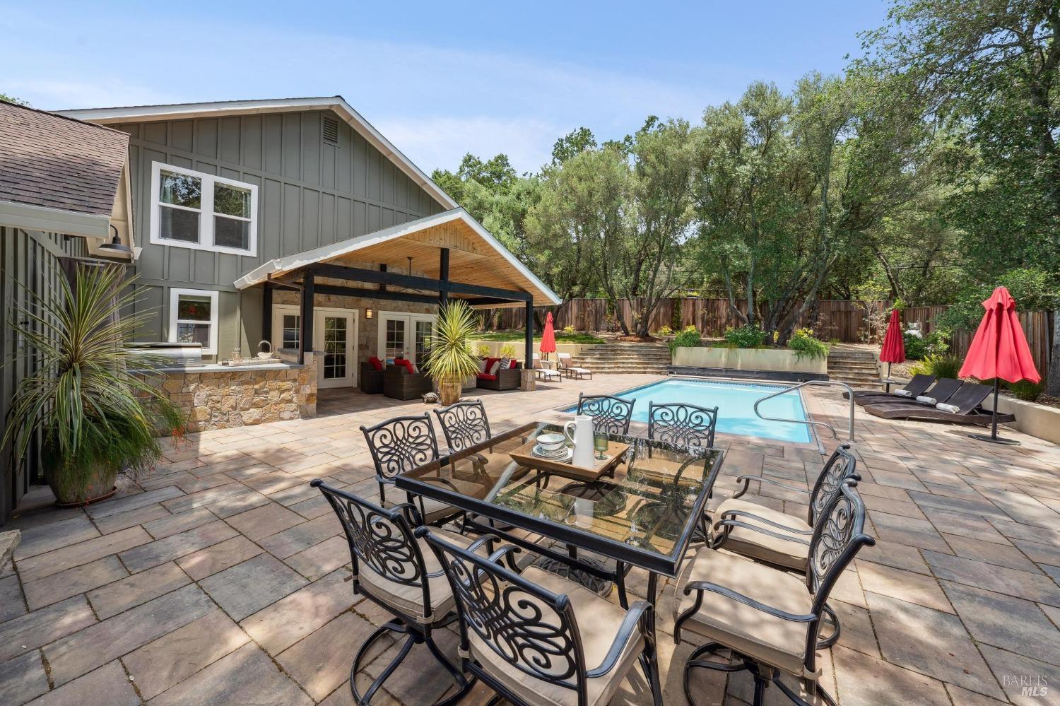 Detail Gallery Image 26 of 43 For 4880 Warm Springs Rd, Glen Ellen,  CA 95442 - 5 Beds | 3/1 Baths