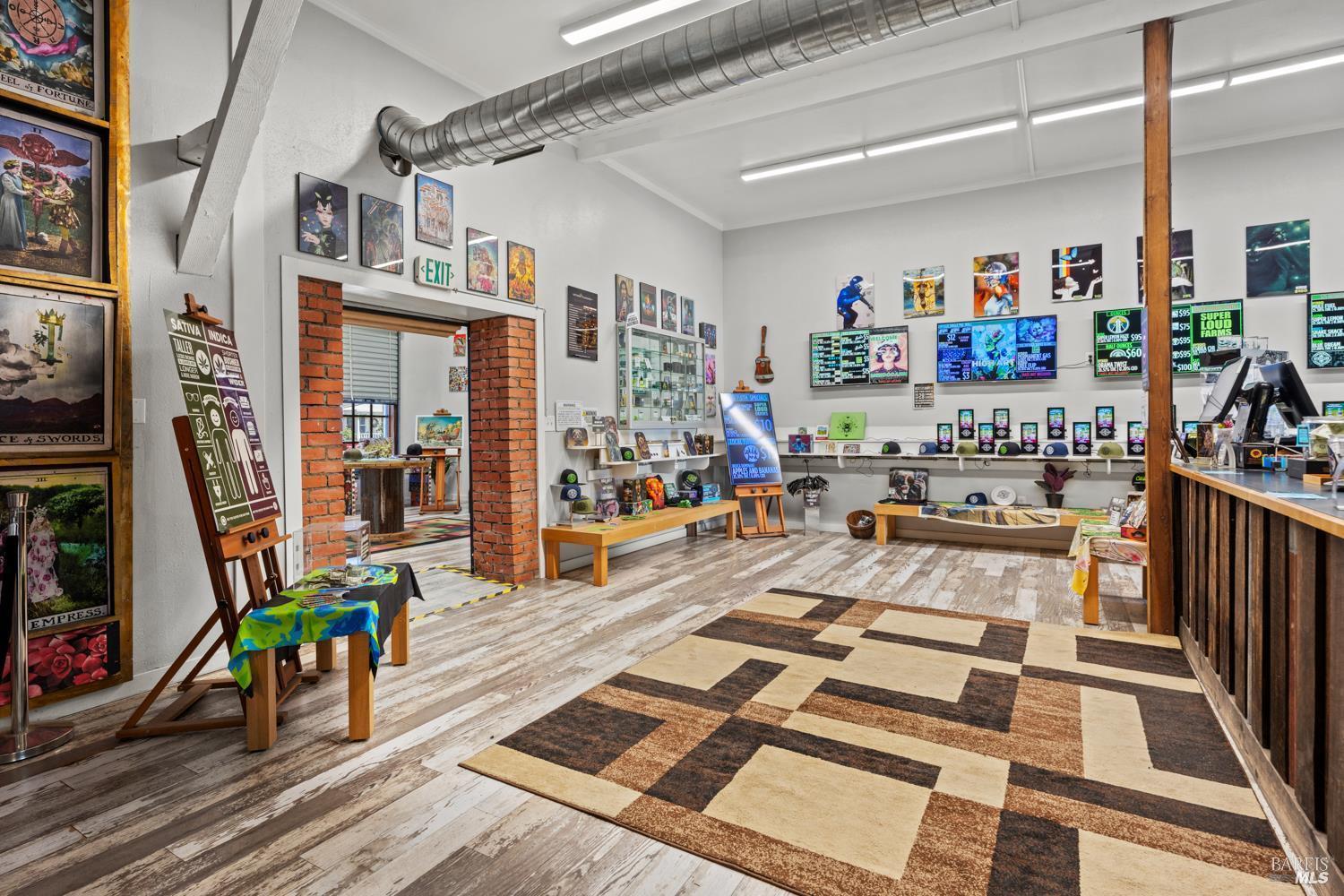 Detail Gallery Image 3 of 7 For 13325 S Highway 101 Unkn, Hopland,  CA 95449 - – Beds | – Baths