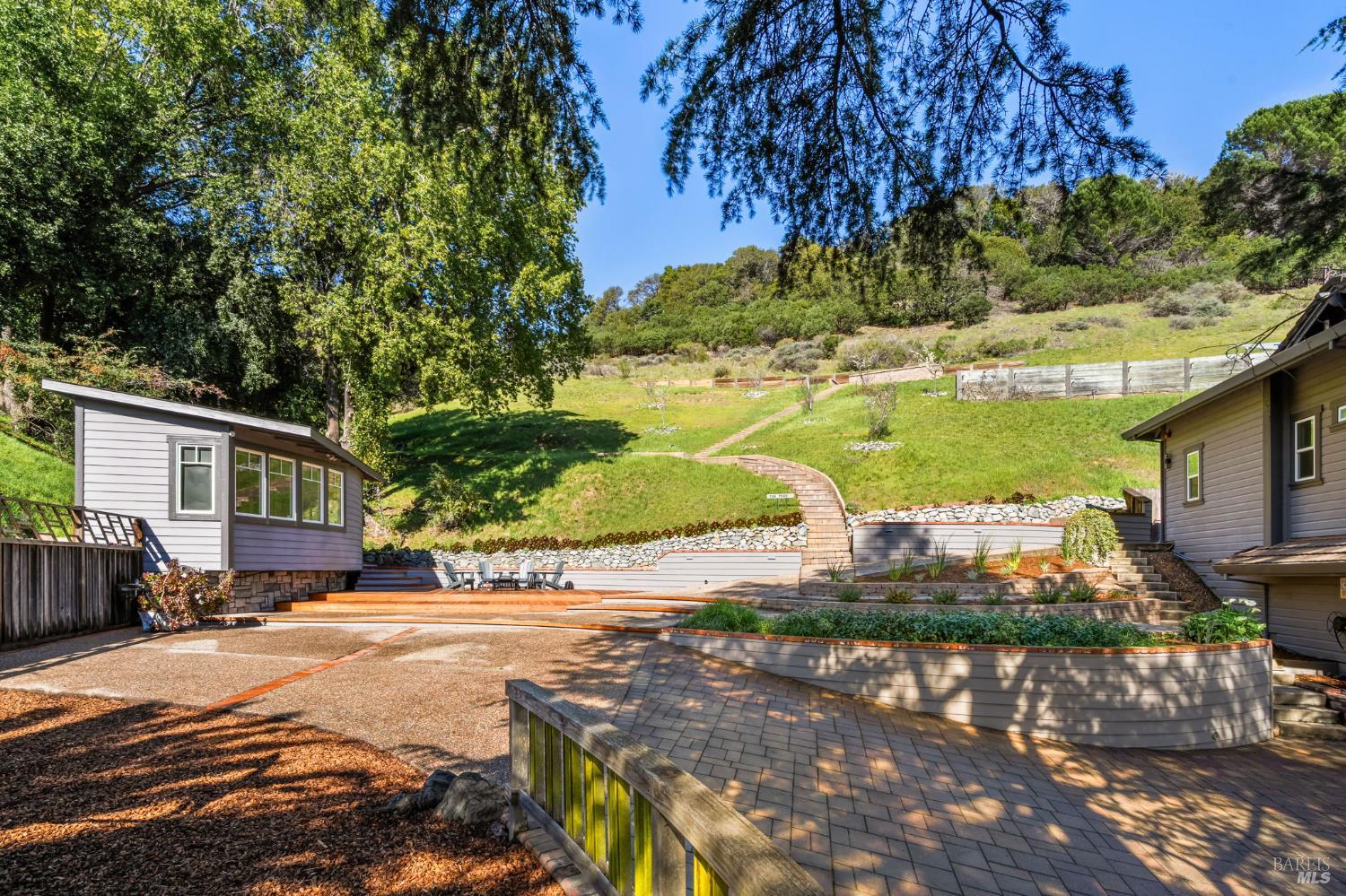 Detail Gallery Image 44 of 48 For 174 Main Dr, San Rafael,  CA 94901 - 5 Beds | 2/2 Baths